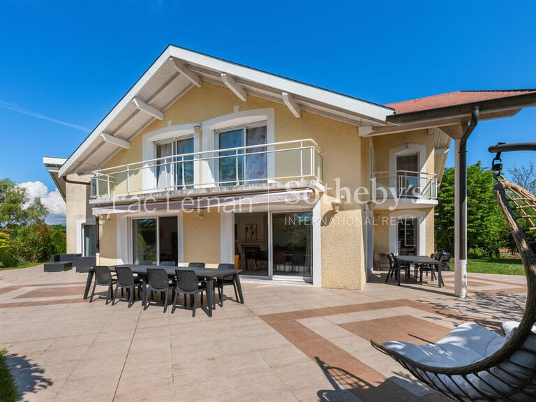 Maison Veigy-Foncenex - 4 chambres - 190m²