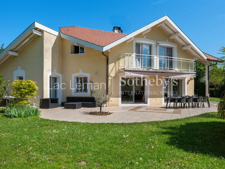 Maison Veigy-Foncenex - 4 chambres - 190m²