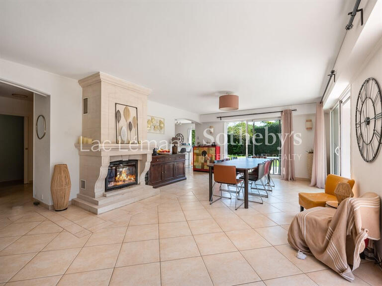 Maison Veigy-Foncenex - 4 chambres - 190m²