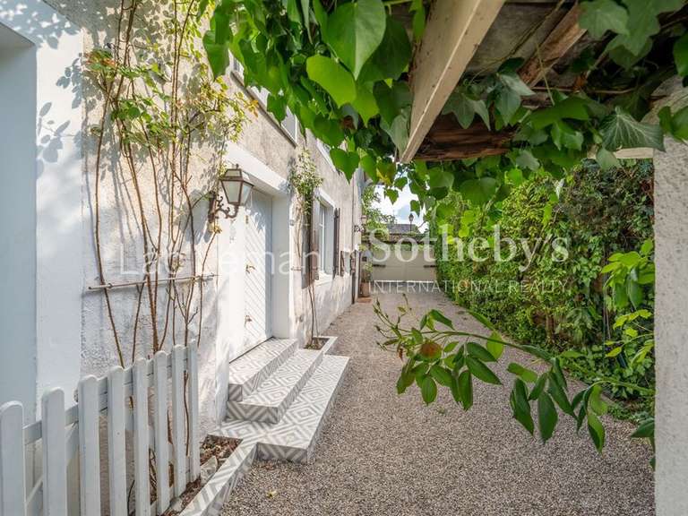 Maison Veigy-Foncenex - 5 chambres - 500m²