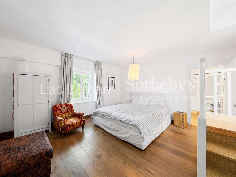 Maison Veigy-Foncenex - 5 chambres - 500m²