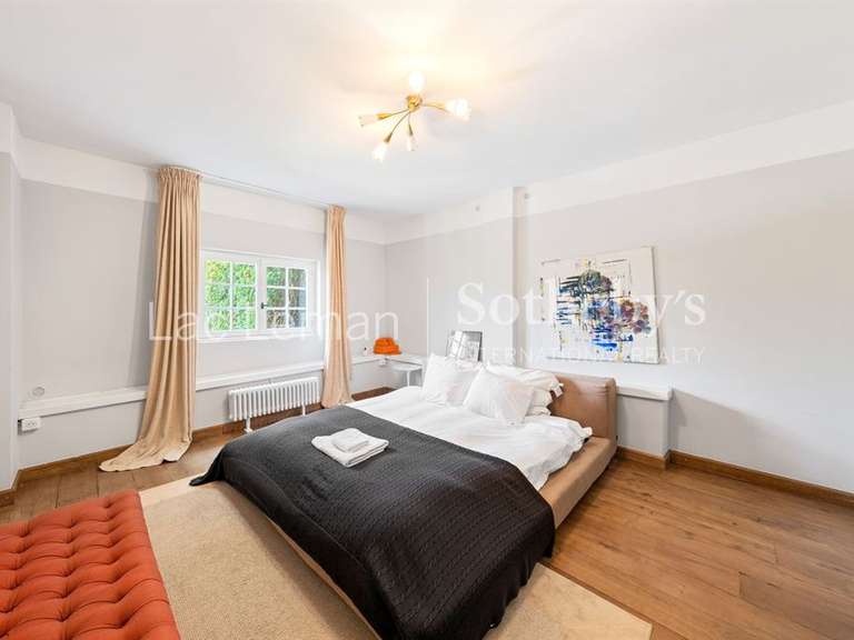 Maison Veigy-Foncenex - 5 chambres - 500m²