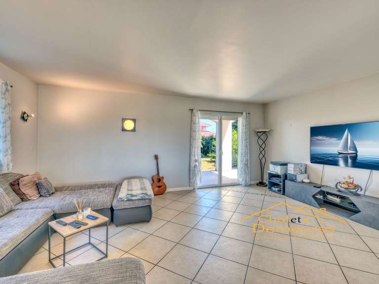 Maison Veigy-Foncenex - 6 chambres - 280m²