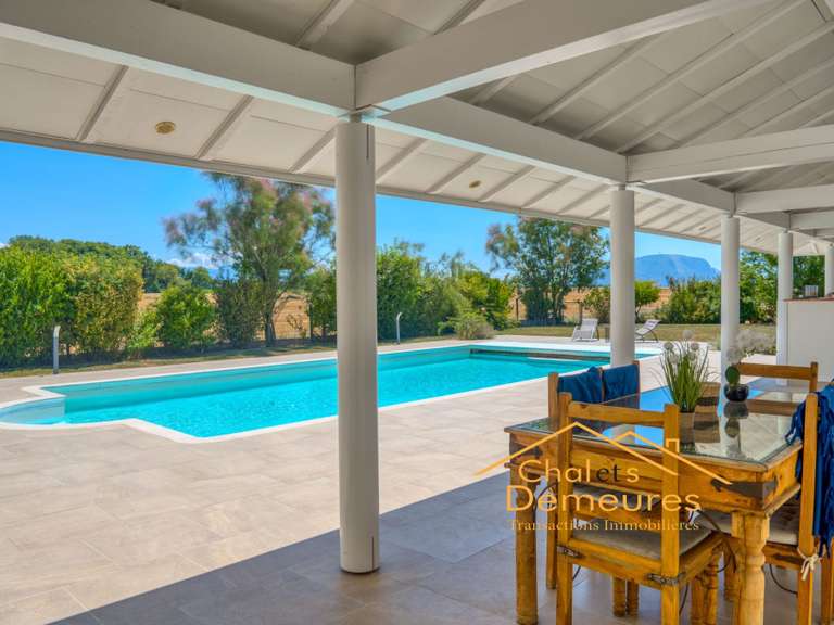 Maison Veigy-Foncenex - 6 chambres - 280m²