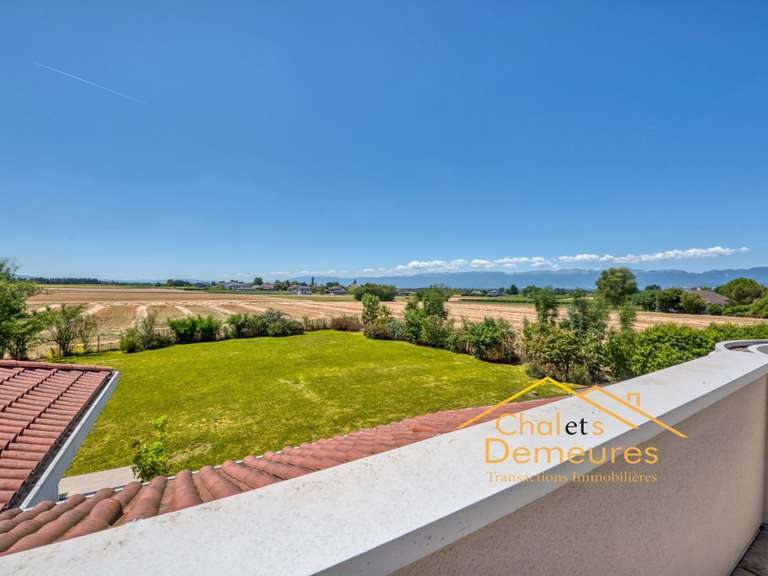 Maison Veigy-Foncenex - 6 chambres - 280m²