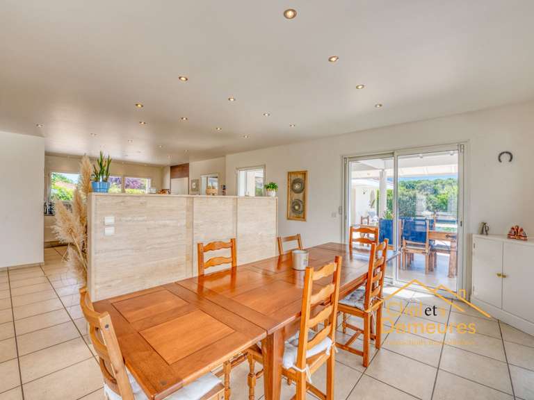 Maison Veigy-Foncenex - 6 chambres - 280m²