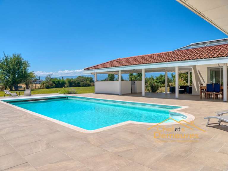Maison Veigy-Foncenex - 6 chambres - 280m²