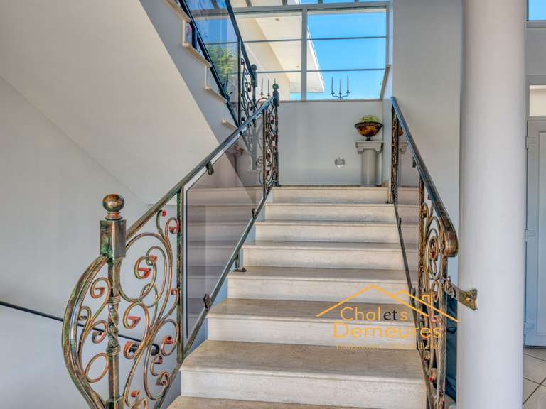 Maison Veigy-Foncenex - 6 chambres - 280m²