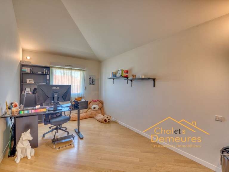 Maison Veigy-Foncenex - 6 chambres - 280m²