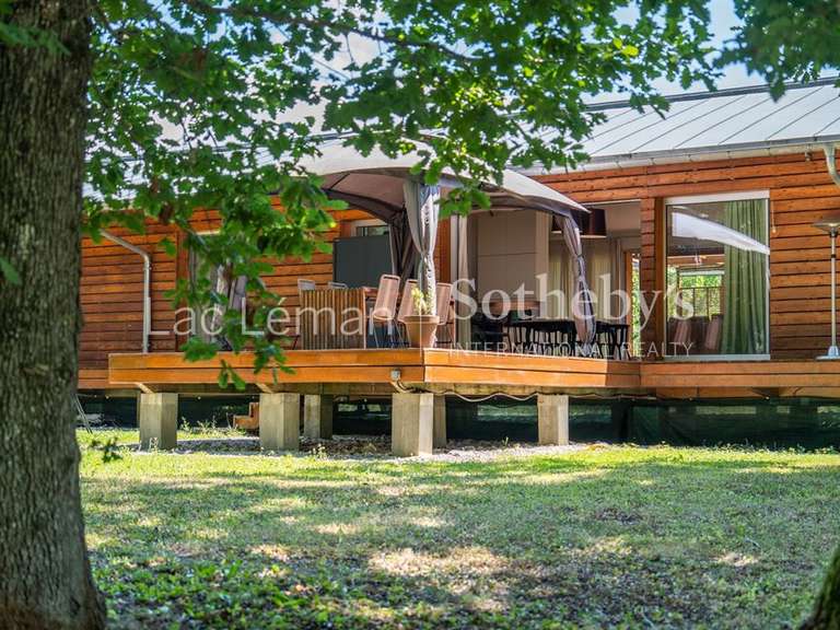 Maison Veigy-Foncenex - 6 chambres - 238m²