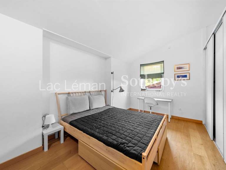 Maison Veigy-Foncenex - 6 chambres - 238m²