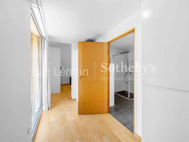 Maison Veigy-Foncenex - 6 chambres - 238m²