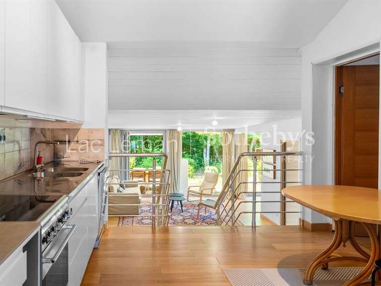 Maison Veigy-Foncenex - 6 chambres - 238m²