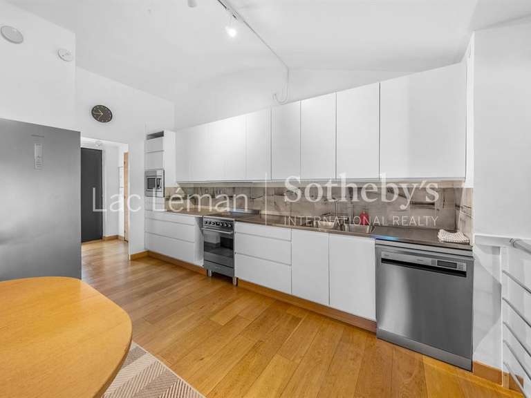 Maison Veigy-Foncenex - 6 chambres - 238m²