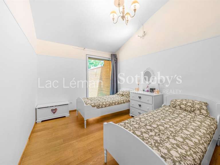 Maison Veigy-Foncenex - 6 chambres - 238m²