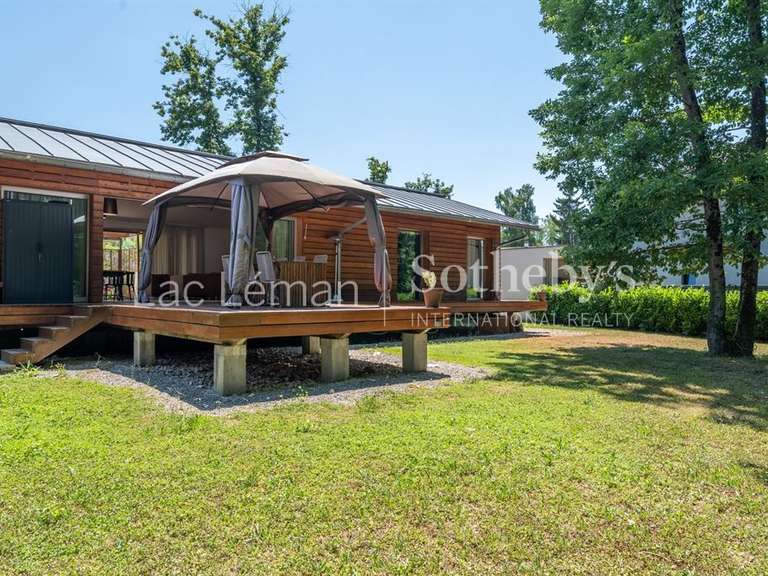 Maison Veigy-Foncenex - 6 chambres - 238m²