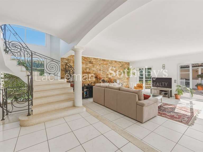 Maison Veigy-Foncenex - 5 chambres - 430m²