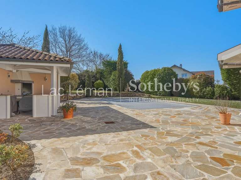 Maison Veigy-Foncenex - 5 chambres - 430m²