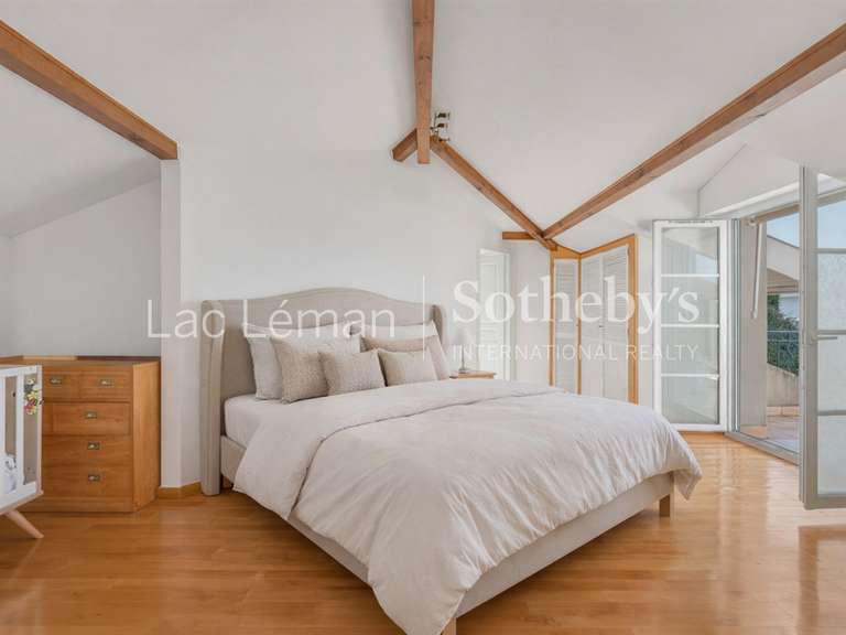 Maison Veigy-Foncenex - 5 chambres - 430m²