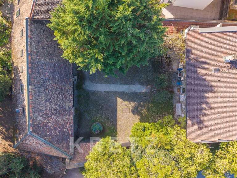 Maison Veigy-Foncenex - 8 chambres - 520m²