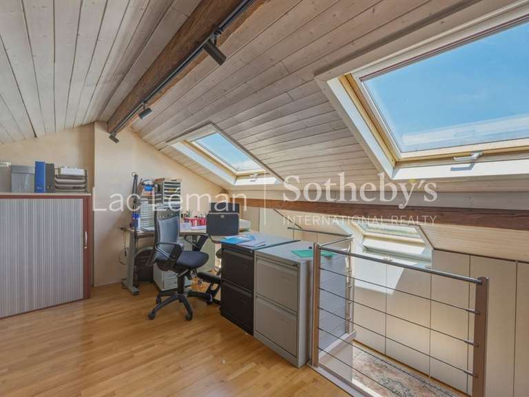House Veigy-Foncenex - 4 bedrooms - 251m²