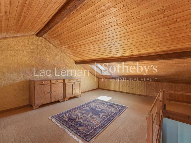 Maison Veigy-Foncenex - 2 chambres - 300m²