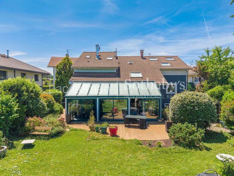 House Veigy-Foncenex - 4 bedrooms - 251m²