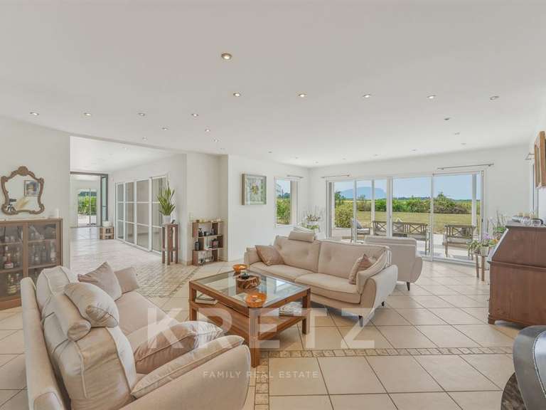 Maison Veigy-Foncenex - 7 chambres - 480m²