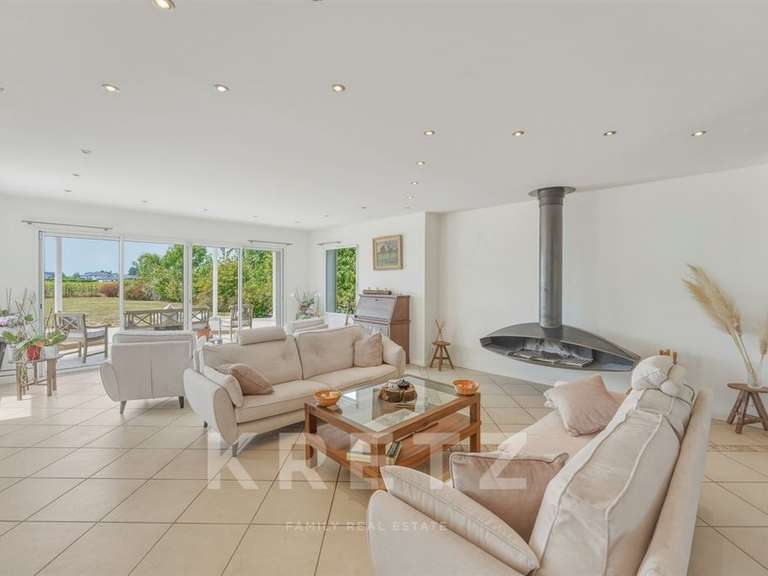 Maison Veigy-Foncenex - 7 chambres - 480m²