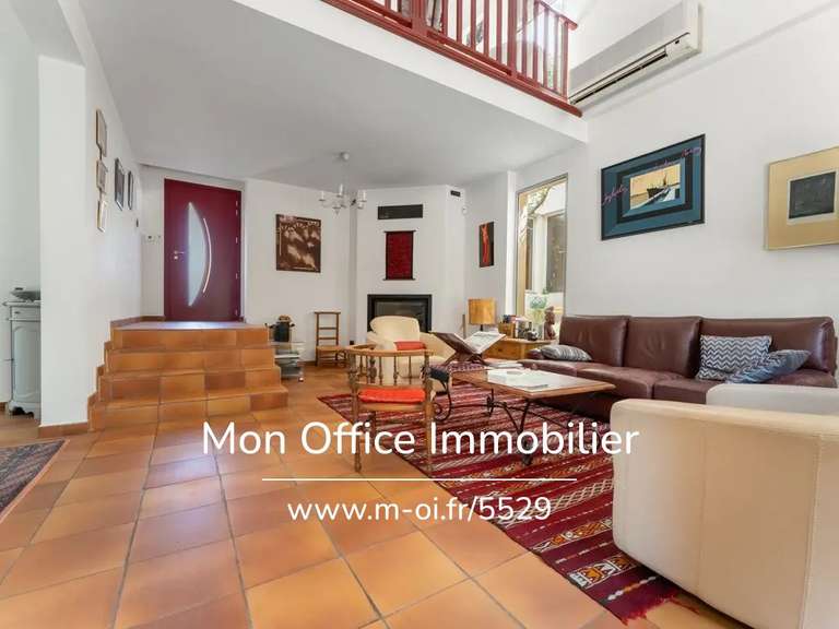 Maison Velaux - 6 chambres - 190m²