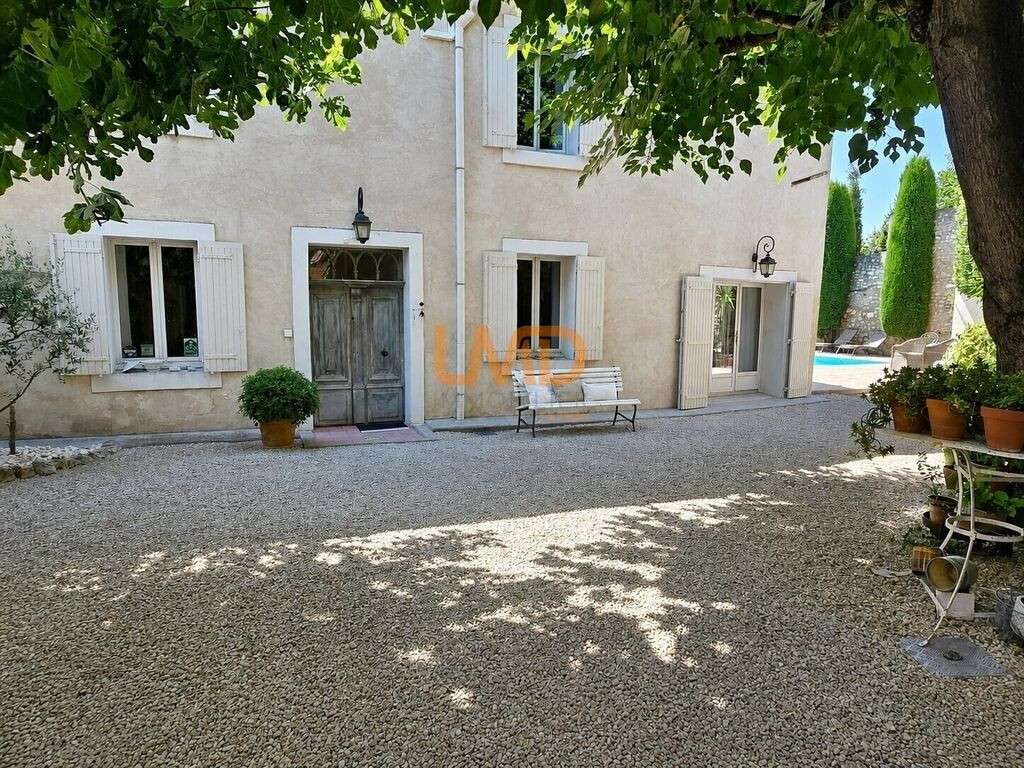 Maison Velleron