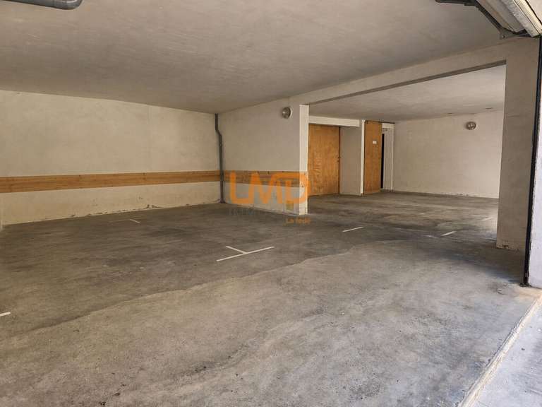 Maison Velleron - 9 chambres - 370m²