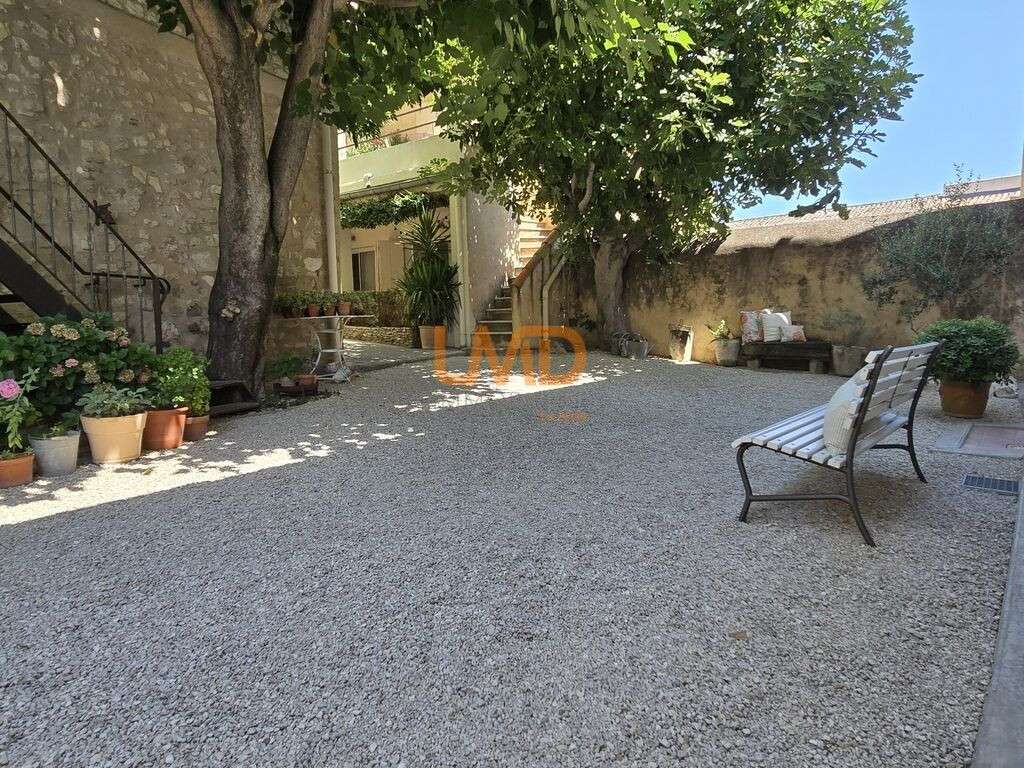 Maison Velleron