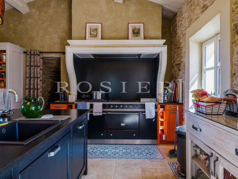 Maison Venasque - 8 chambres - 398m²