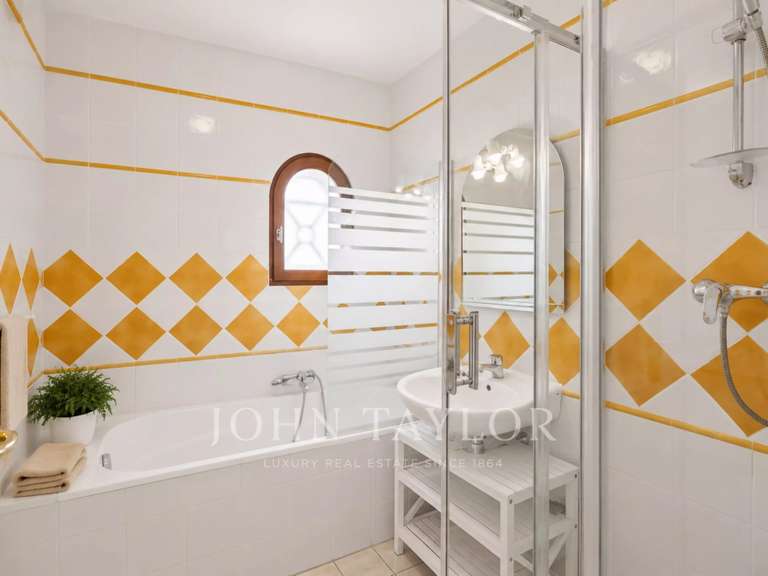 Maison Vence - 4 chambres - 194m²