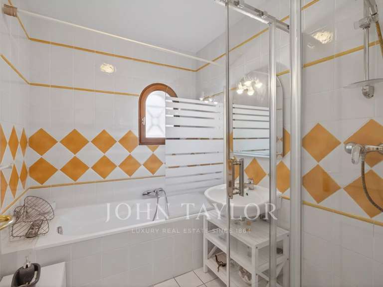 Maison Vence - 4 chambres - 194m²