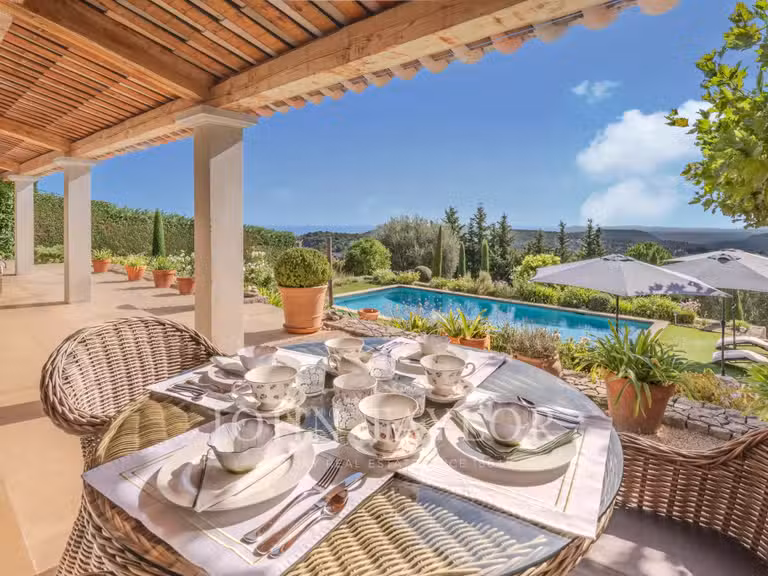 Maison Vence - 3 chambres - 220m²