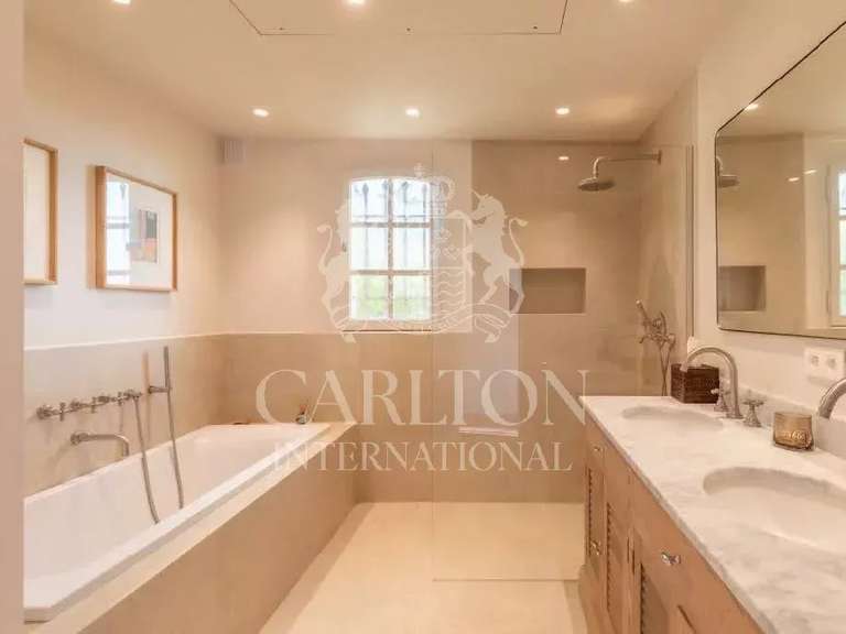 Propriété Vence - 5 chambres - 322m²