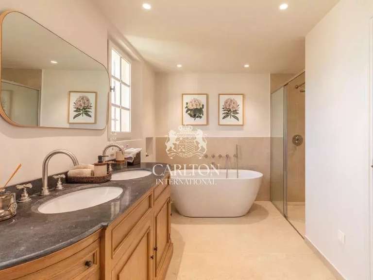 Propriété Vence - 5 chambres - 322m²