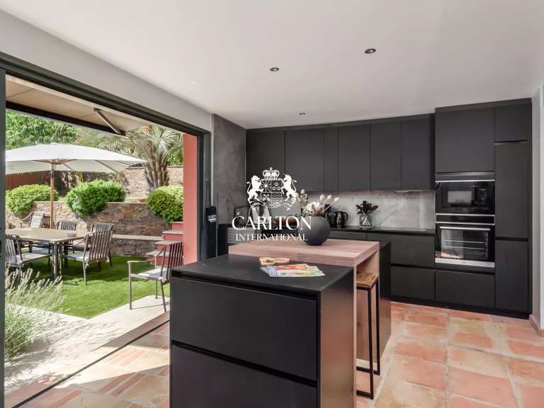 Villa Vence - 5 bedrooms - 301m²