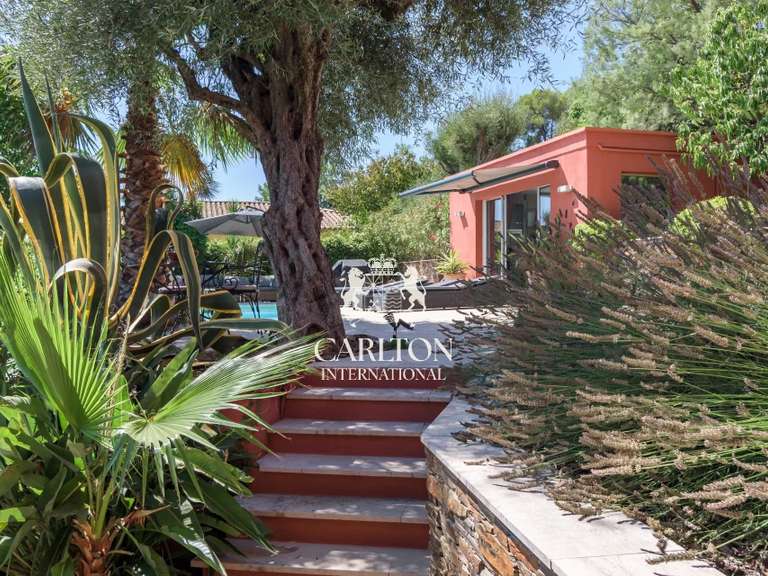 Villa Vence - 5 bedrooms - 301m²