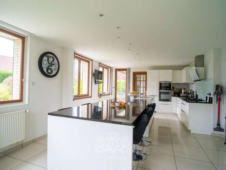 Maison Vendeville - 6 chambres - 320m²