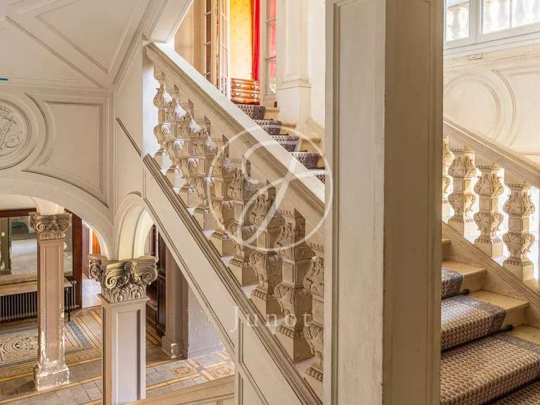 Château Vendôme - 17 chambres - 2800m²