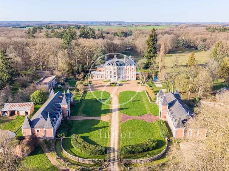 Château Vendôme - 17 chambres - 2800m²