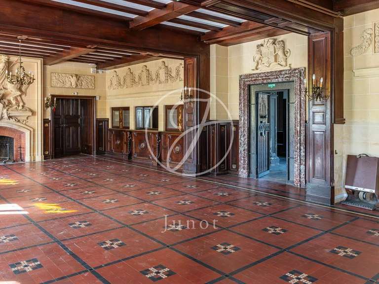 Château Vendôme - 17 chambres - 2800m²