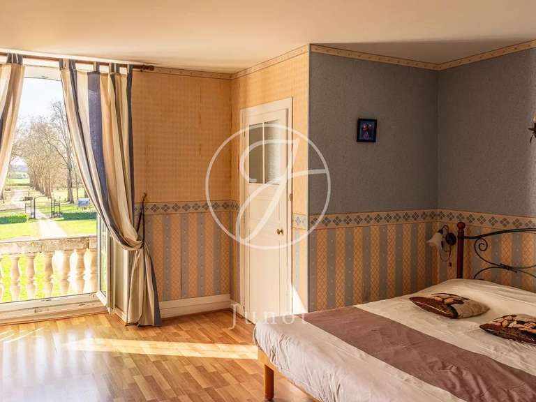 Château Vendôme - 17 chambres - 2800m²