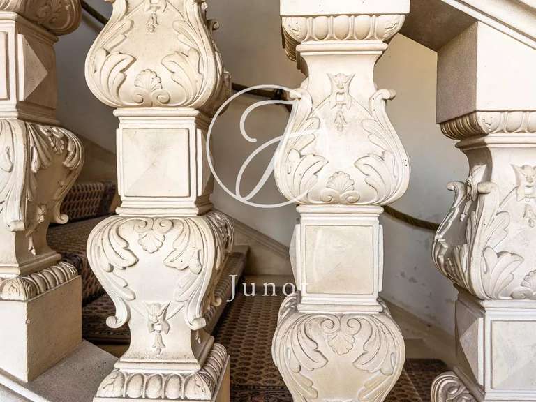 Château Vendôme - 17 chambres - 2800m²