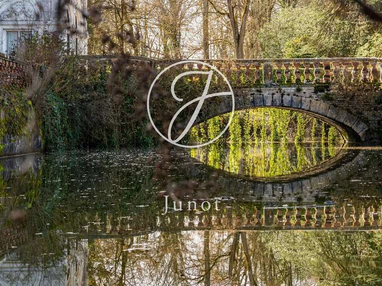 Château Vendôme - 17 chambres - 2800m²