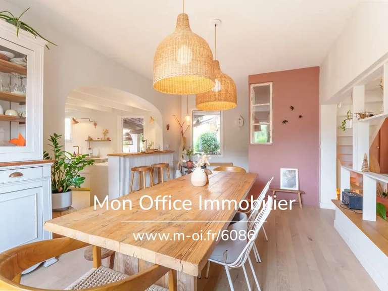 Maison Venelles - 5 chambres - 230m²