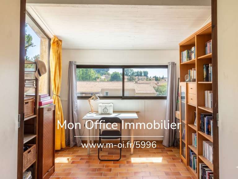 Maison Venelles - 4 chambres - 119m²